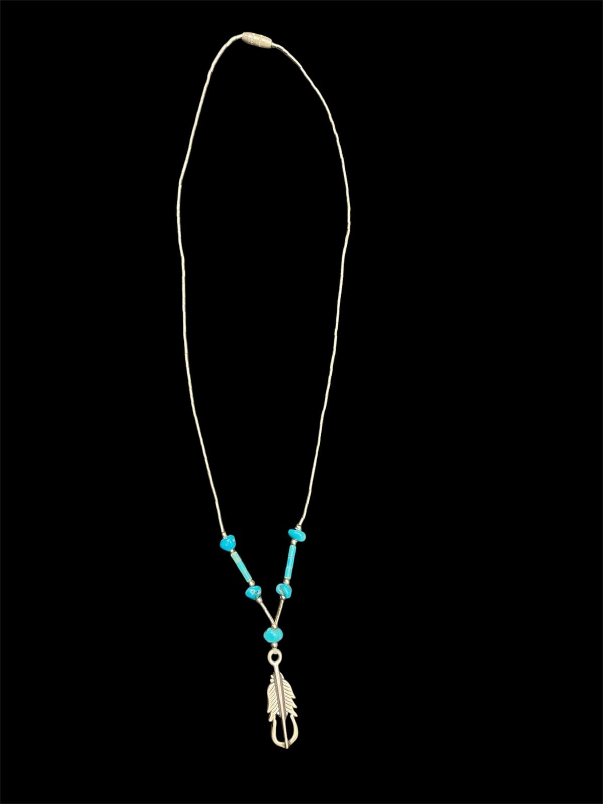 Handgefertigte 925er Silber-Halskette mit Türkisperlen und Federn-Anhänger 45 cm lang