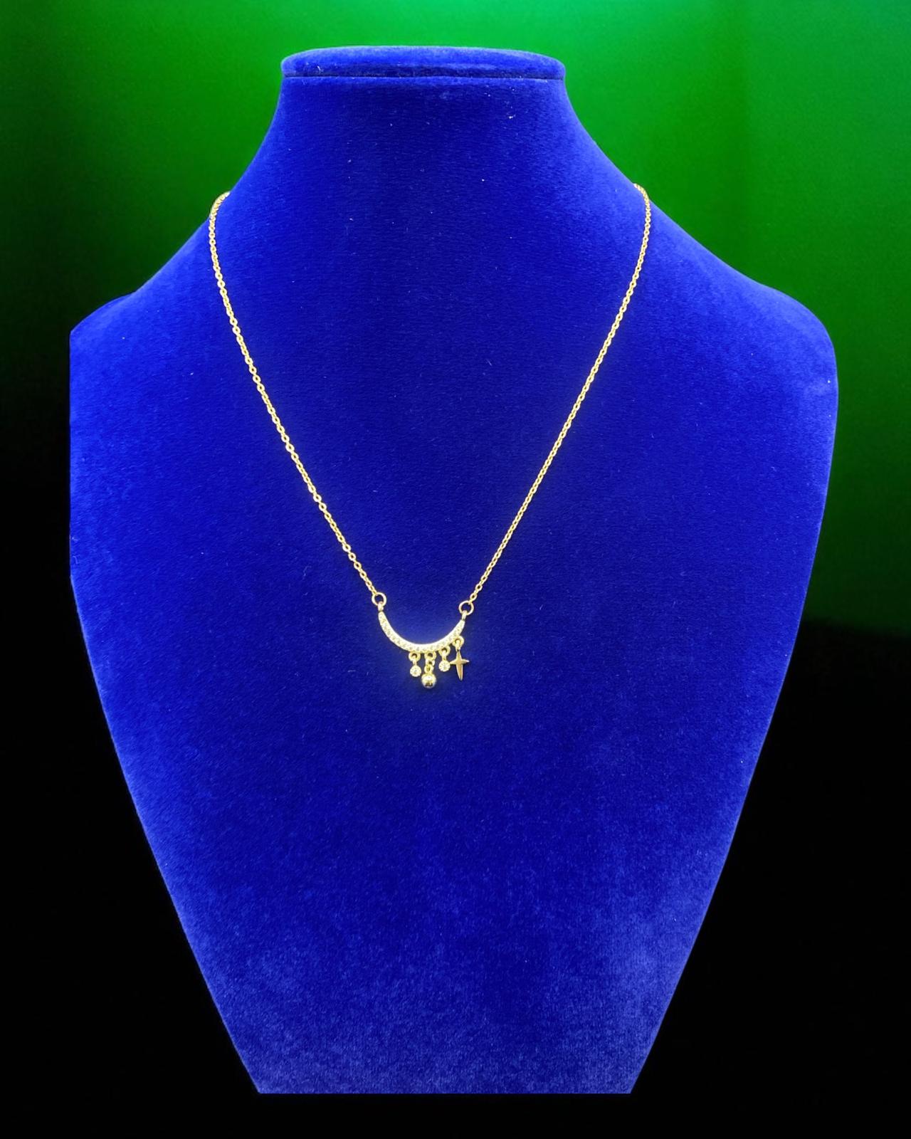 18K vergoldete Halskette mit Halbmond und Stern – eleganter Damen Schmuck mit Anhängern